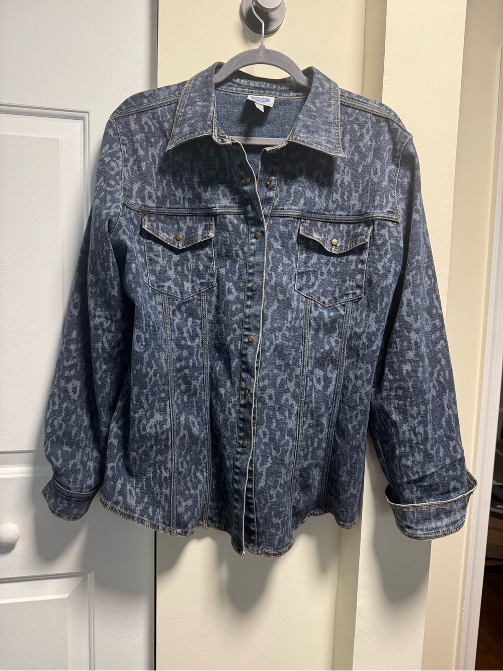 DG2 by Diane Gilman Blue Leopard-Print Denim Jacket
